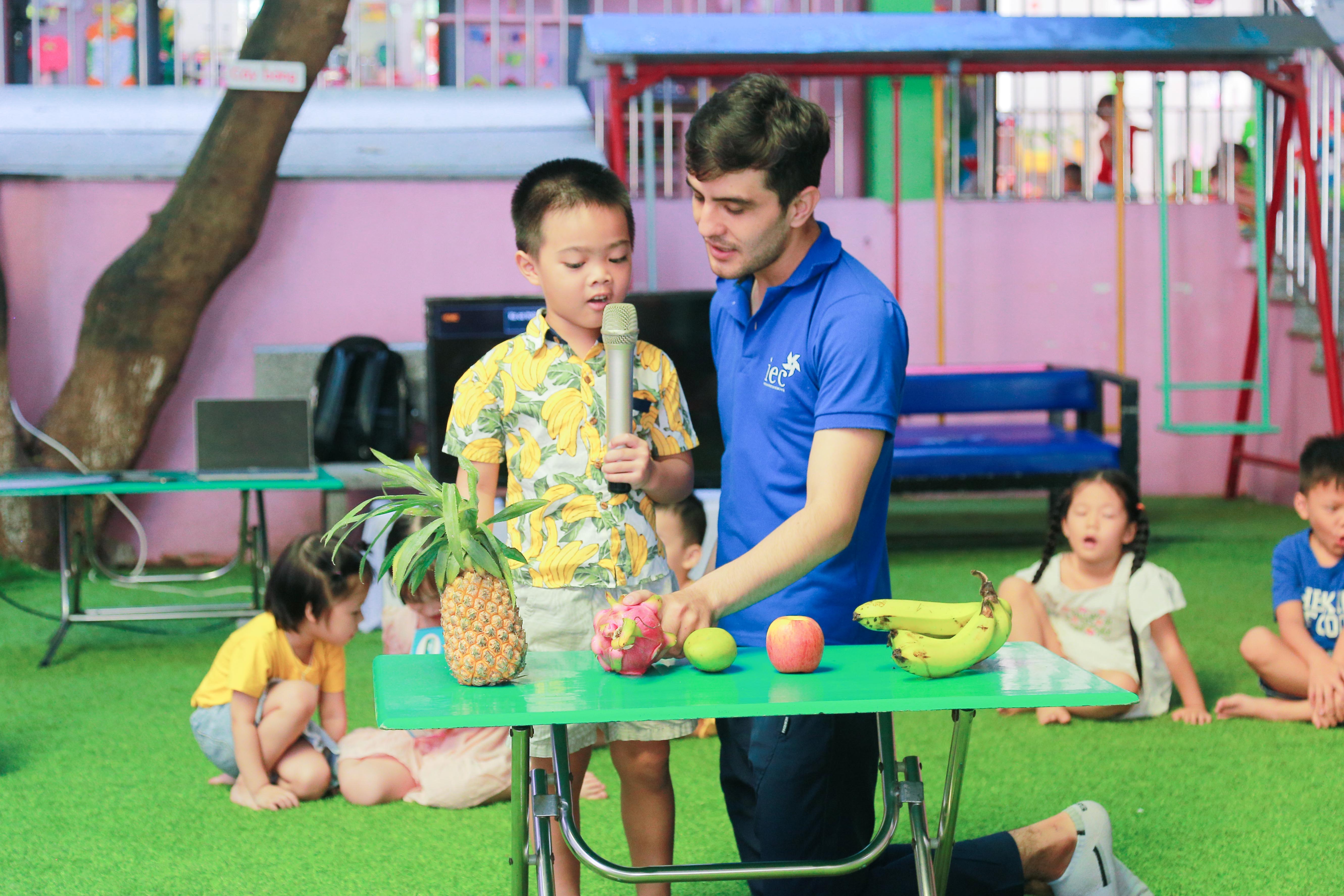 BẬT MÍ 5 PHƯƠNG PHÁP GIÚP CON TỰ TIN GIAO TIẾP TIẾNG ANH