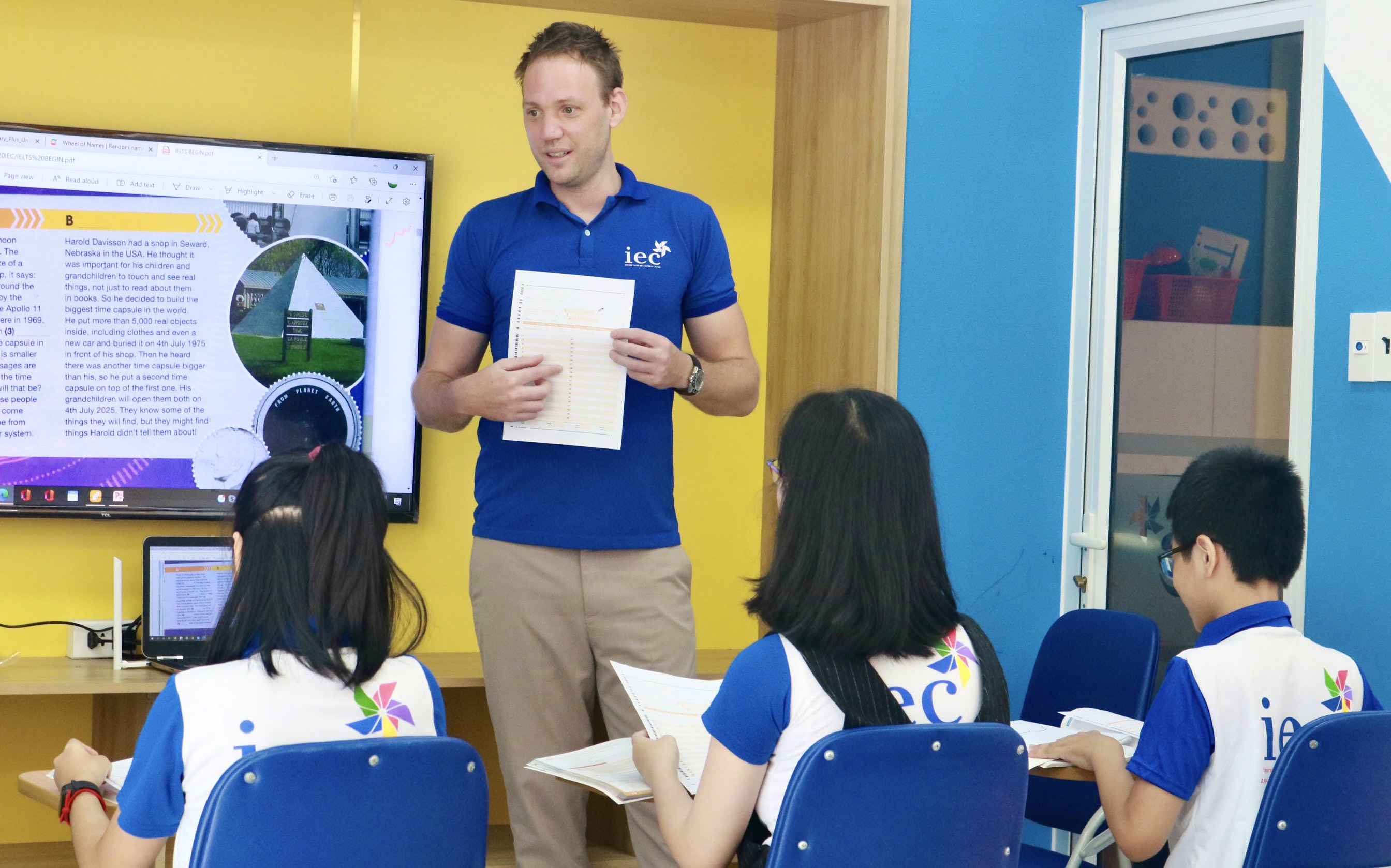 MIỄN PHÍ LỚP KHAI PHÁ TIỀM NĂNG TIẾNG ANH CÙNG THẦY TÂY TẠI IEC ENGLISH.