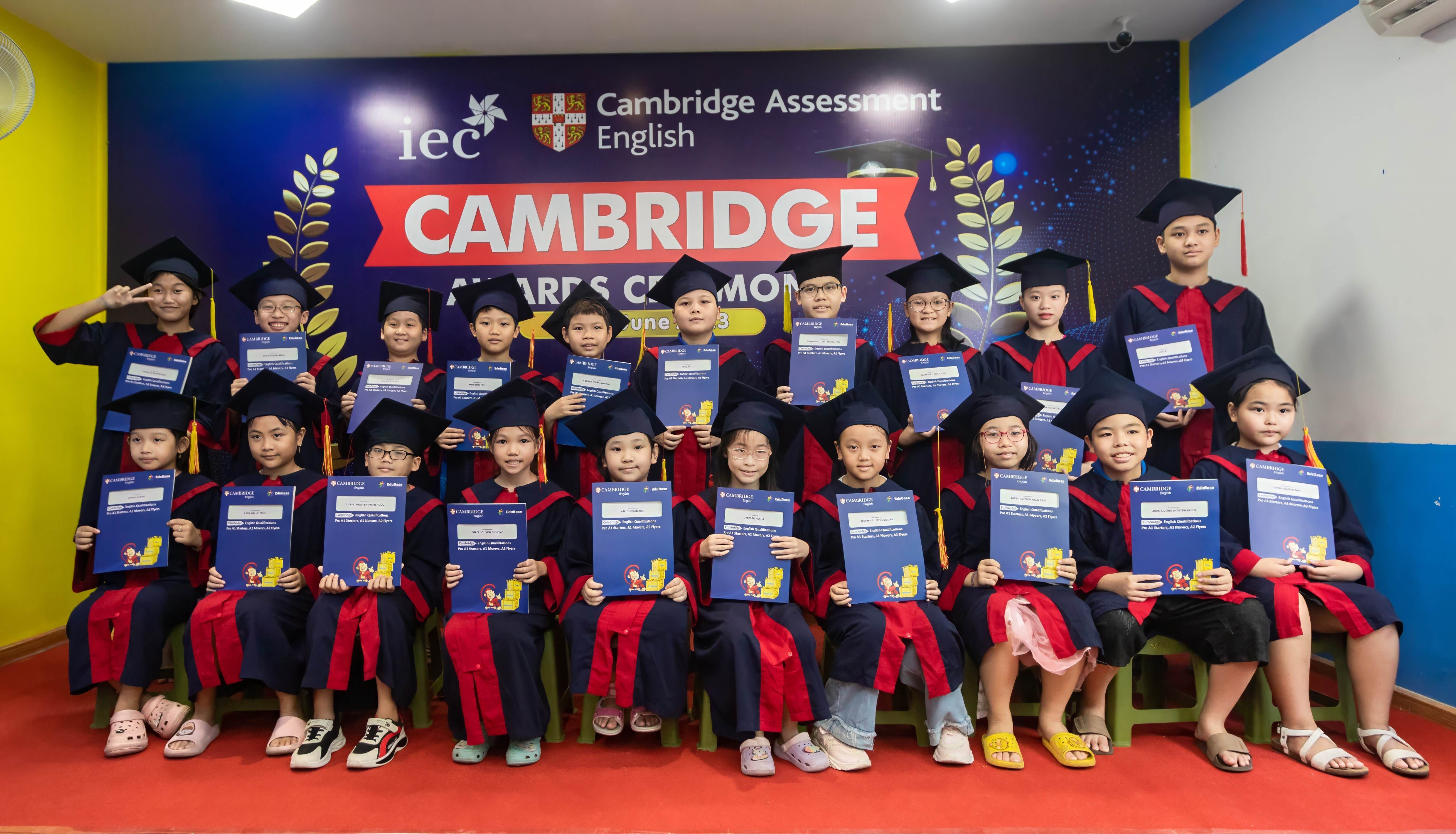 Lễ trao chứng chỉ Cambridge năm 2023