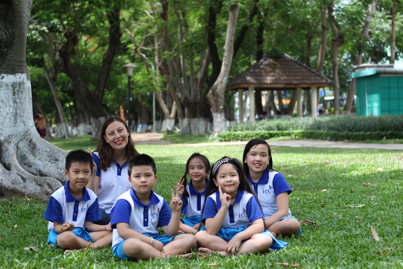 IEC TUYỂN DỤNG